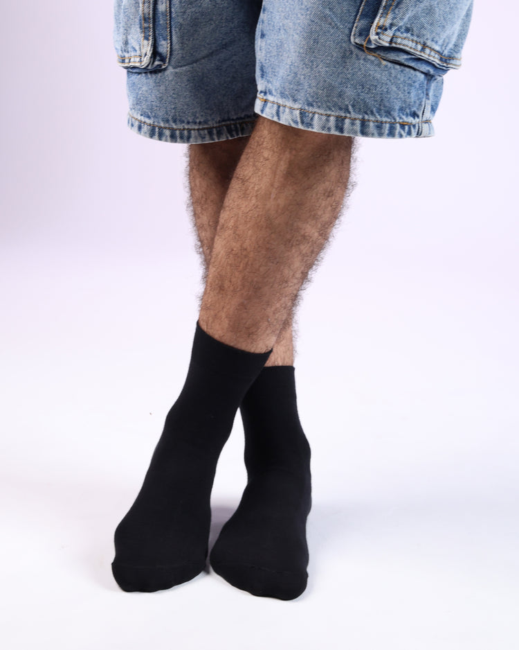 Classic Quarter Socks — Black