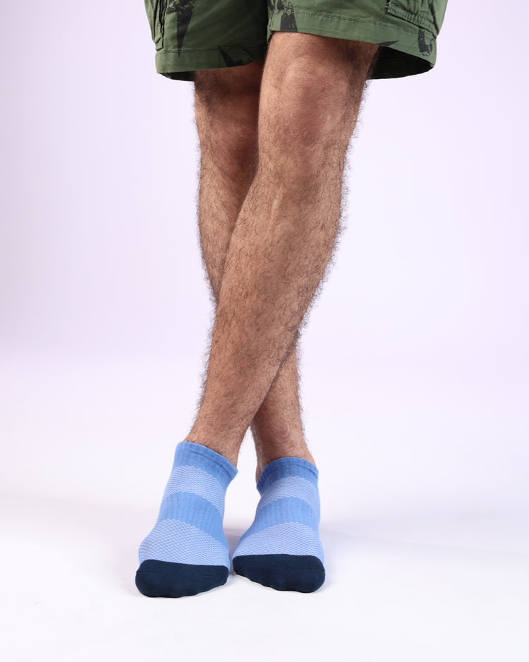 Low Cut High Ankle Socks — Light Blue Navy Heel